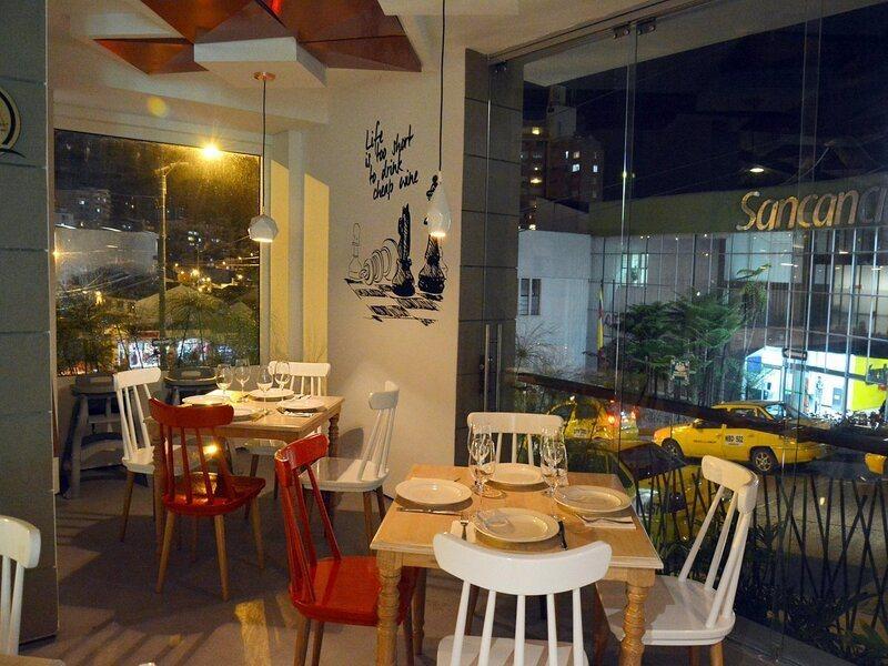 Quo Quality Hotel Manizales Exterior photo Restaurant in Athens