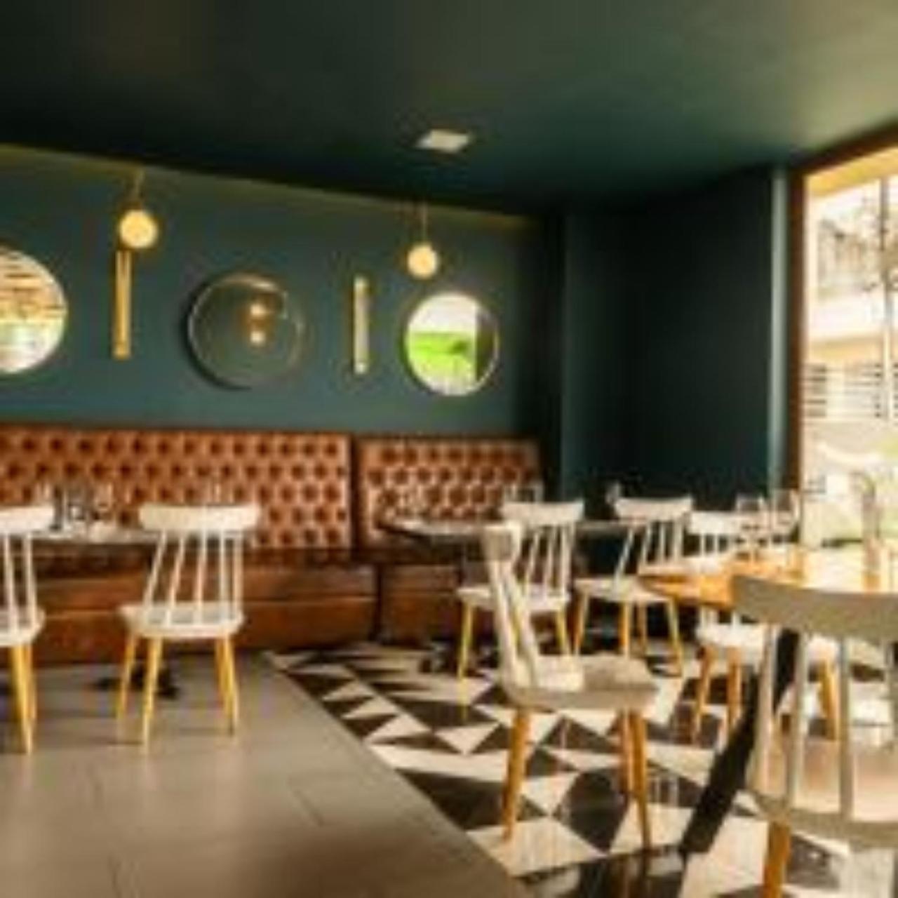 Quo Quality Hotel Manizales Exterior photo Restaurant interior